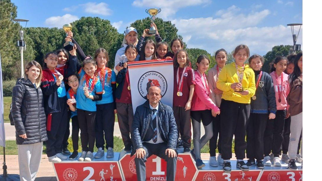 Atatürk Ortaokulu Öğrencilerinin Okul Sporlarındaki Başarısı