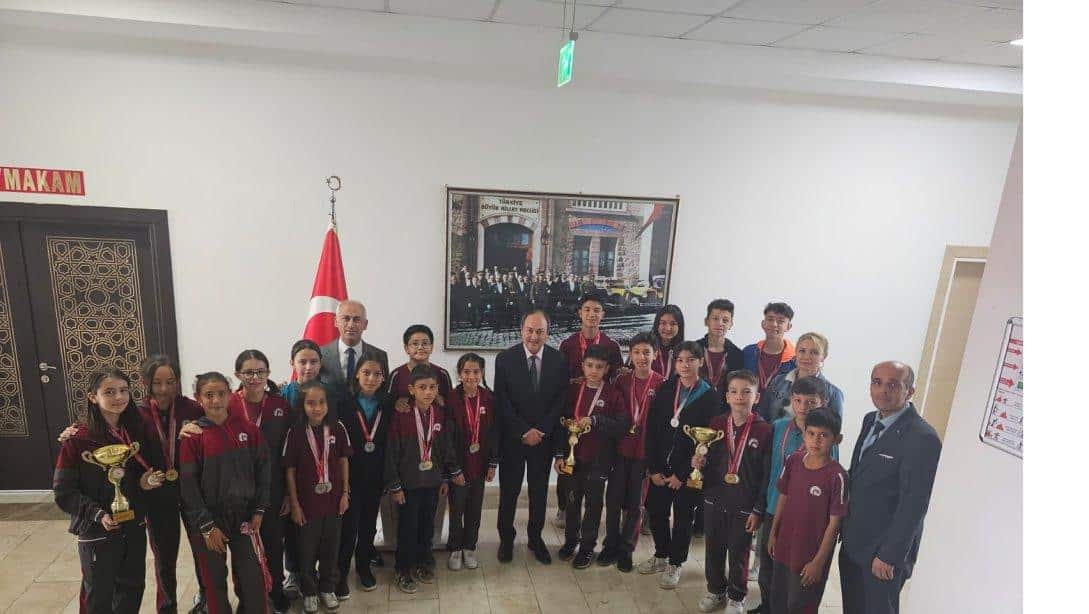  Okul Sporları Küçükler ve Yıldızlar Oryantiring Grup Şampiyonasında Türkiye Finallerine Yükselen Atatürk Ortaokulu Öğrencilerini Tebrik Ederiz